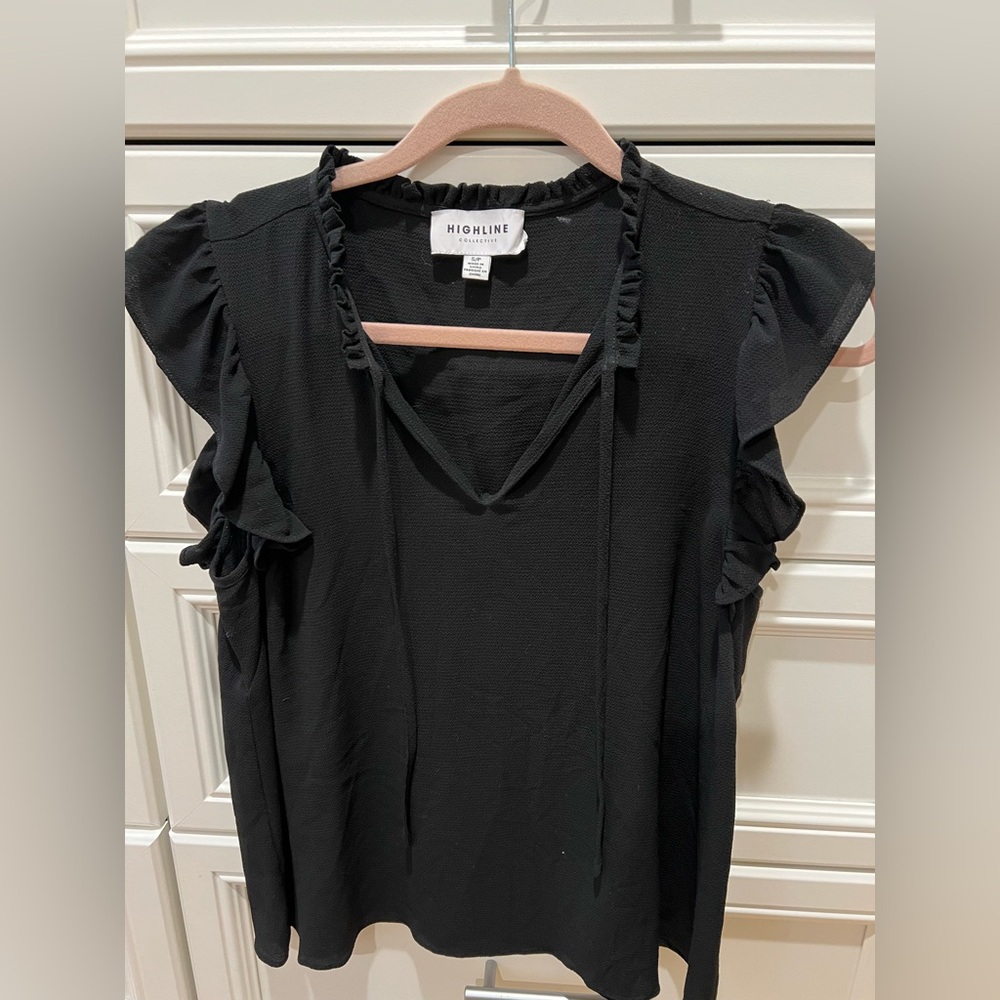 Highline Black Ruffle Blouse - Picture 4 of 4